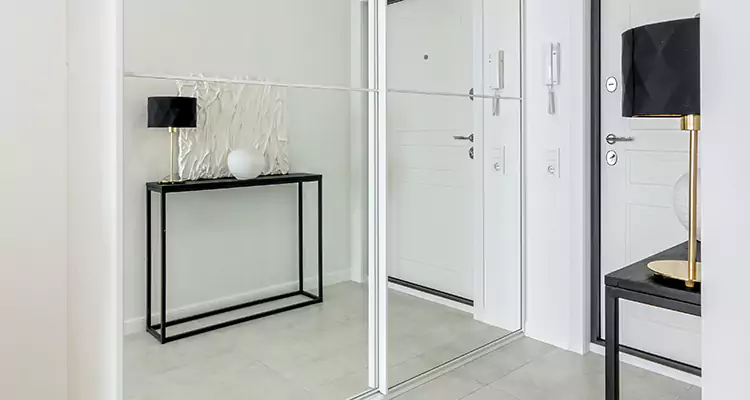 Mirrored Bifold Closet Doors Repair in Florida Ridge, FL
