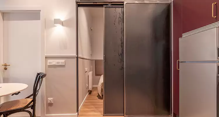 We Fix Closet Sliding Door in Florida Ridge, FL 