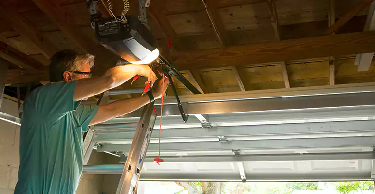 Chamberlain Garage Door Repair in Florida Ridge, FL